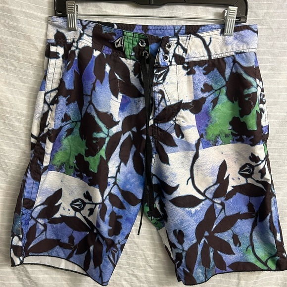 Genuine Volcom Stone Hawaiian Blue Floral Board Shorts Swim Trunks Size 30 - Picture 1 of 6
